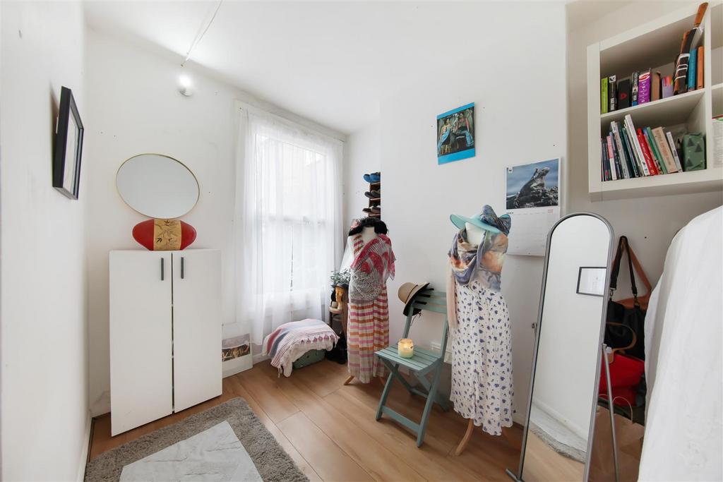 68 A Roundwood Road - x8f DD3c5 Vn ZGRC6 Ara KU.jpg