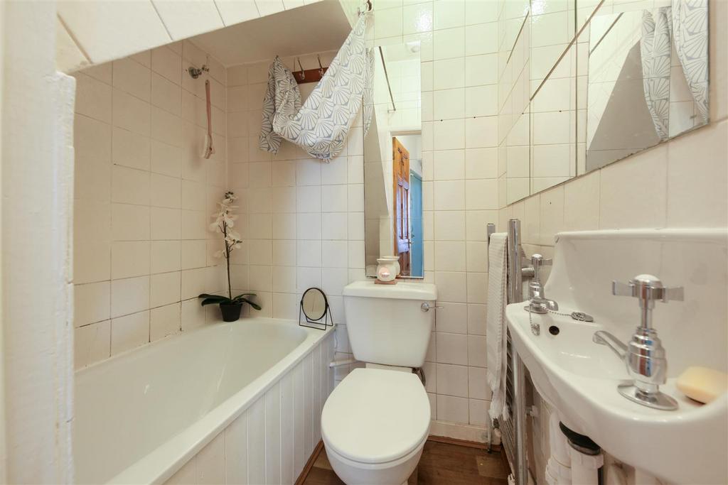 68 A Roundwood Road - w VZZefb E0 Yh MMNk CY5vg.jpg