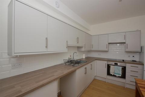 2 bedroom flat for sale, Woodland View, Ryde