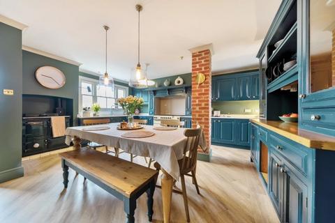 5 bedroom link detached house for sale, Steeple Claydon, Buckinghamshire, MK18