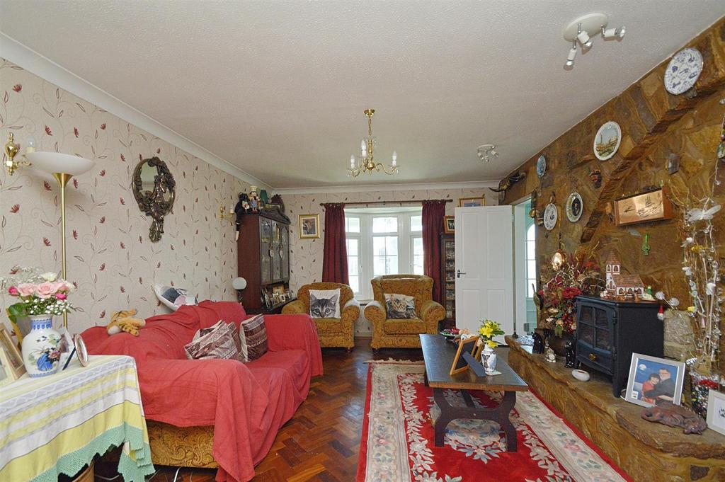 Resized Lounge3.jpg
