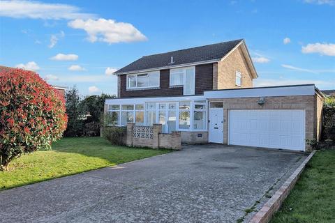 3 bedroom detached house for sale, Solent View Road, Seaview, PO34 5HX