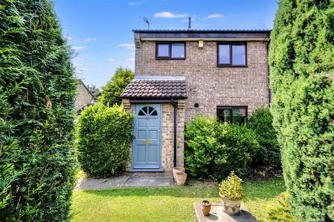 3 bedroom semi-detached house for sale, Grampian Way, Long Eaton