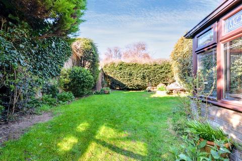 3 bedroom semi-detached house for sale, Grampian Way, Long Eaton