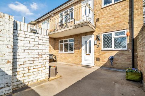8a Peregrine Road, Sunbury-on-thames, TW16 6JP
