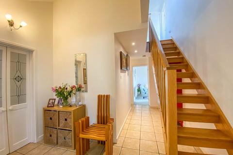 11 Red Hill Close, Great Shelford, Cambridge, CB22 5JP