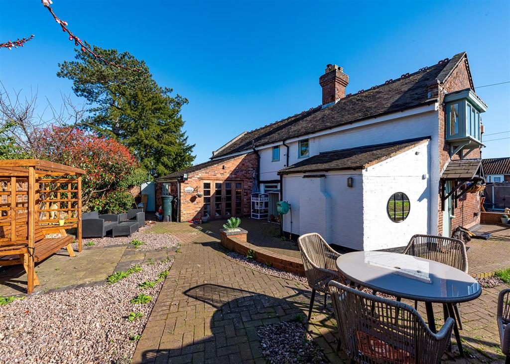 Elms Cottage-garden8.jpg