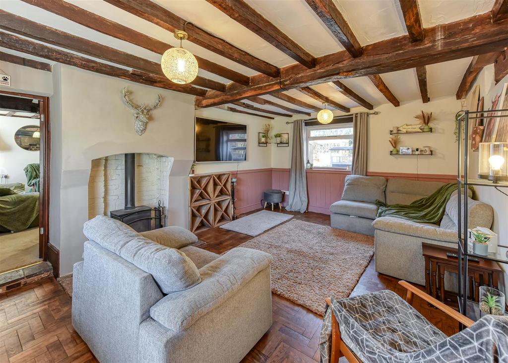 Elms Cottage-sitting1.jpg