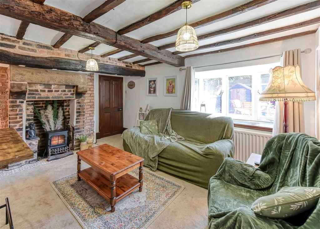 Elms Cottage-lounge.jpg