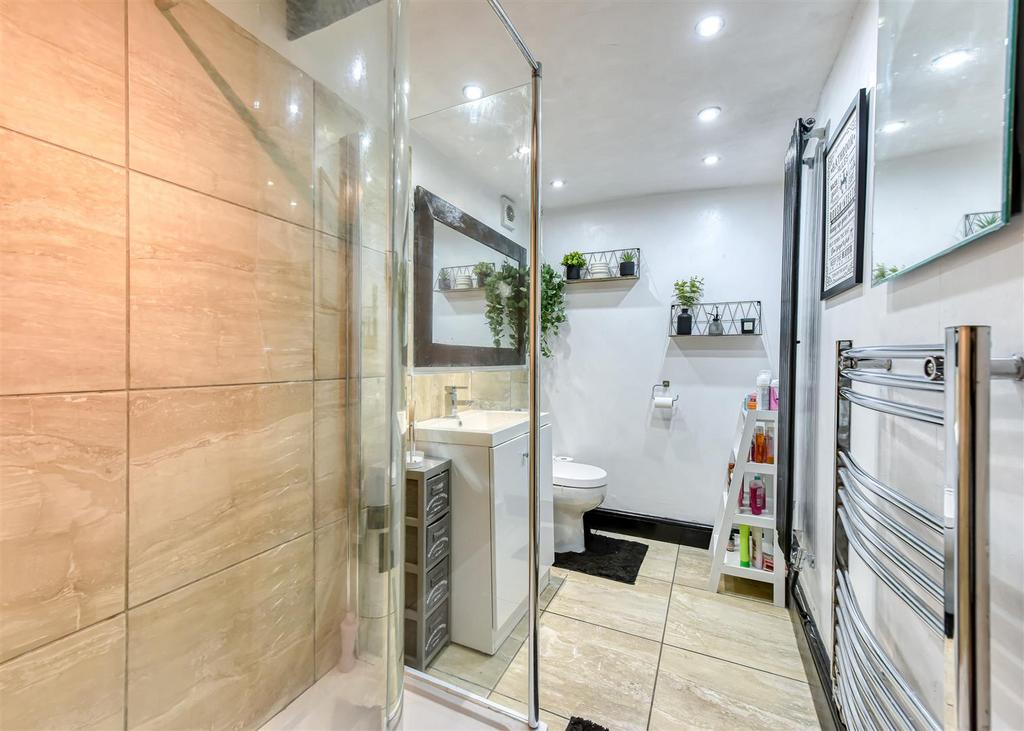 Elms Cottage-shower room.jpg