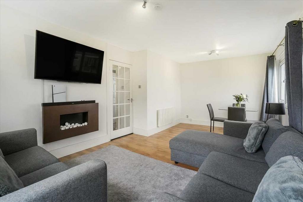 Lounge Dining (2)