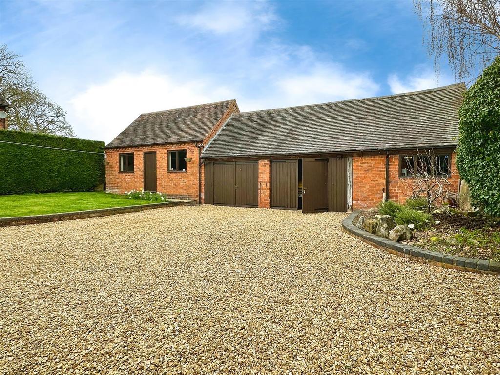 Separate dble garage.annexe/workshop