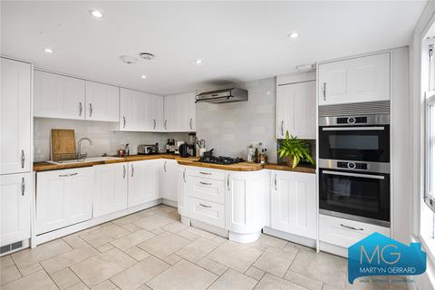 Flat 4, 2 Dickenson Road, London, N8 9EN