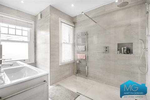 Flat 4, 2 Dickenson Road, London, N8 9EN