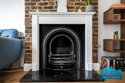 Flat 4, 2 Dickenson Road, London, N8 9EN