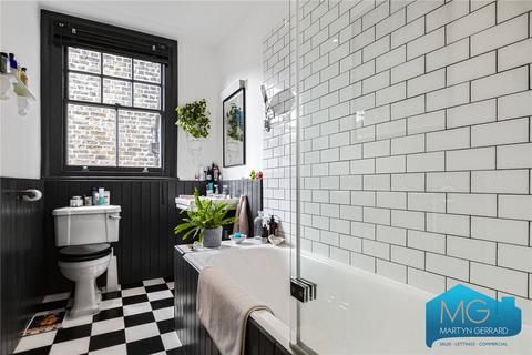 Ashleigh, 100 Crouch Hill, London, N8 9EA