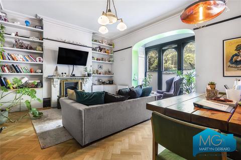 Flat 2, 12 Hornsey Rise, London, N19 3SB