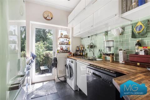 Flat 2, 12 Hornsey Rise, London, N19 3SB