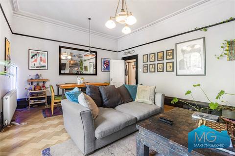 Flat 2, 12 Hornsey Rise, London, N19 3SB