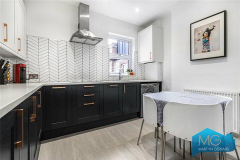First Floor Flat, 16 Harefield Road, London, N8 8QY