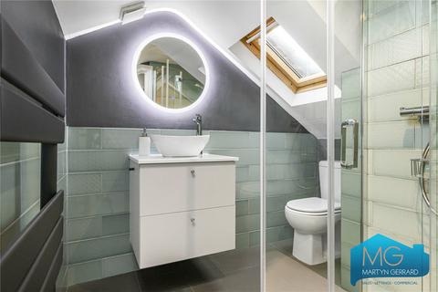First Floor Flat, 16 Harefield Road, London, N8 8QY