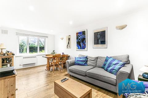 38 Deanery Close, London, N2 8NT