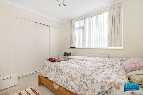 2 bedroom apartment to rent, Embassy Lodge, Regents Park Road, Finchley, N3