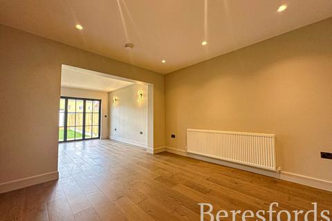 53 Hillcrest Road, Hornchurch, RM11 1EF
