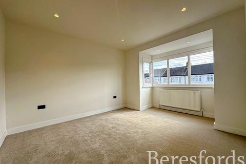 53 Hillcrest Road, Hornchurch, RM11 1EF