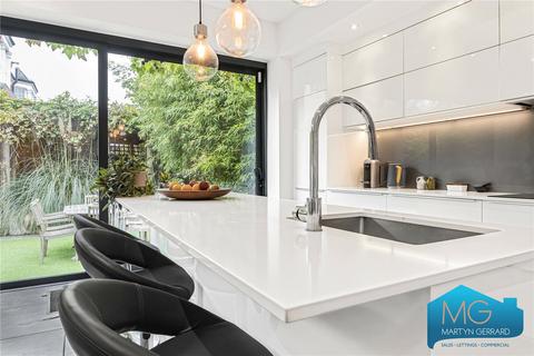 2 Dukes Avenue, London, N3 2DD