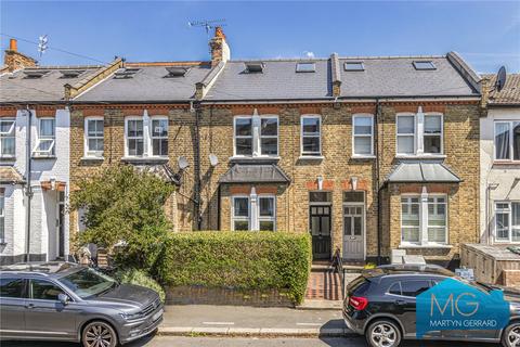 18 Brownlow Road, London, N3 1NA