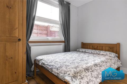 18 Brownlow Road, London, N3 1NA