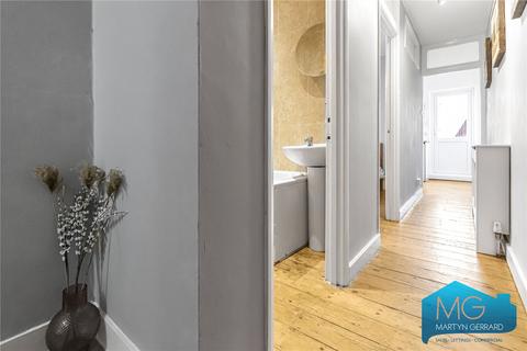 18 Brownlow Road, London, N3 1NA