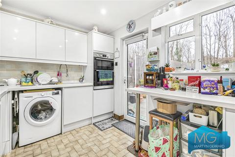 4 bedroom end of terrace house for sale, Howcroft Crescent, London, N3