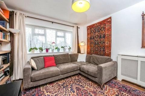 136 Basing Way, London, N3 3BN