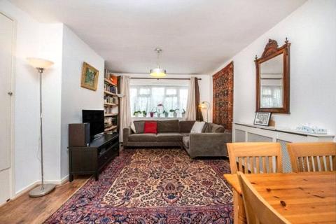 136 Basing Way, London, N3 3BN