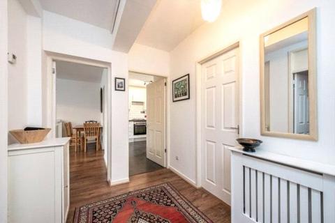 136 Basing Way, London, N3 3BN