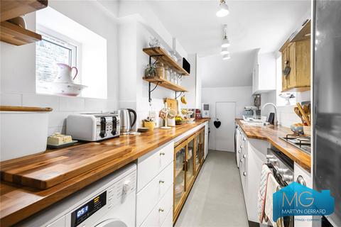 2 bedroom apartment for sale, Camden Road, Camden, NW1