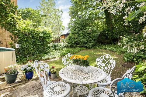 76 Goddard Place, London, N19 5GT