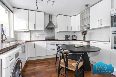 62 Spring Gardens, London, N5 2DT