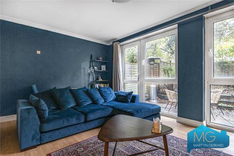 62 Spring Gardens, London, N5 2DT