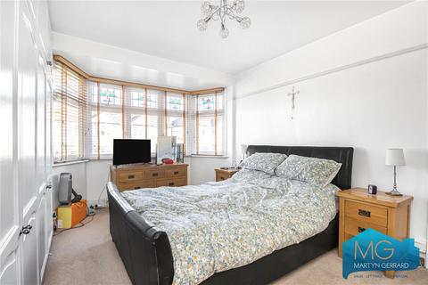 22 Tithe Close, London, NW7 2QD