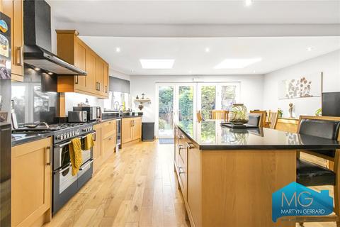 22 Tithe Close, London, NW7 2QD