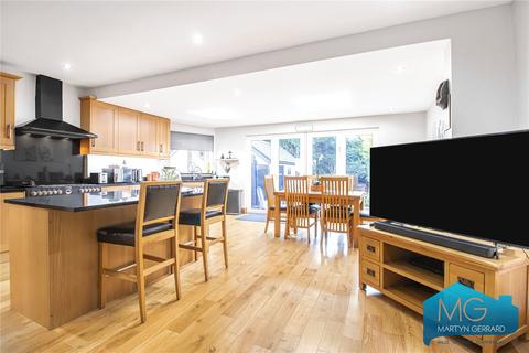 22 Tithe Close, London, NW7 2QD
