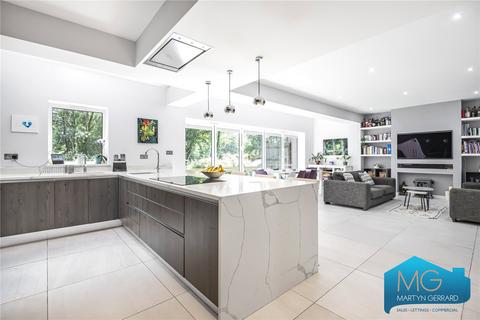 25 Thornfield Avenue, London, NW7 1LT