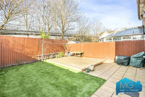 3 bedroom semi-detached house for sale, Brancaster Drive, London, NW7