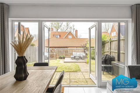 4 bedroom semi-detached house for sale, Guardhouse Way, London, NW7