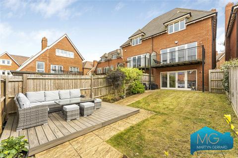 4 bedroom semi-detached house for sale, Guardhouse Way, London, NW7
