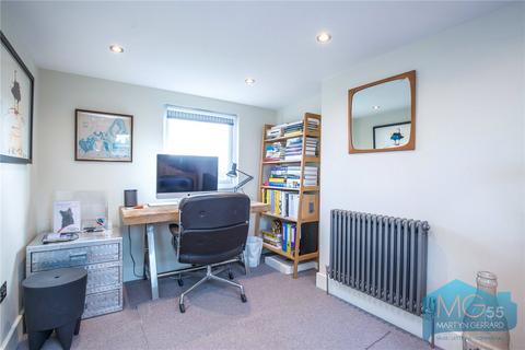 36 Livingstone Road, London, N13 4SD