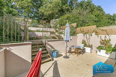 61 Muswell Hill Place, London, N10 3RP